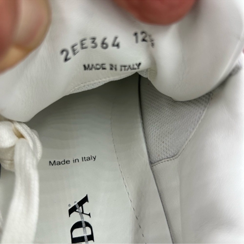 Men’s Prada downtown logo low top sneakers size 12.5 made in Italy - Picture 7 of 12